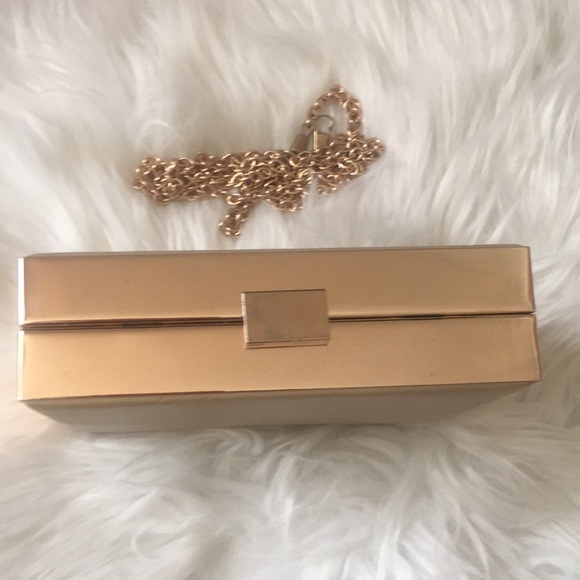 Tan hard case shoulder bag with gold accents - Picture 10 of 10